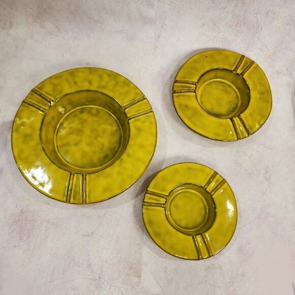 Set of 3 Vtg MC Italy 9"/ 7"/ 6.75" PV Peasant Village Pottery Yellow Ashtrays - Picture 4 of 16
